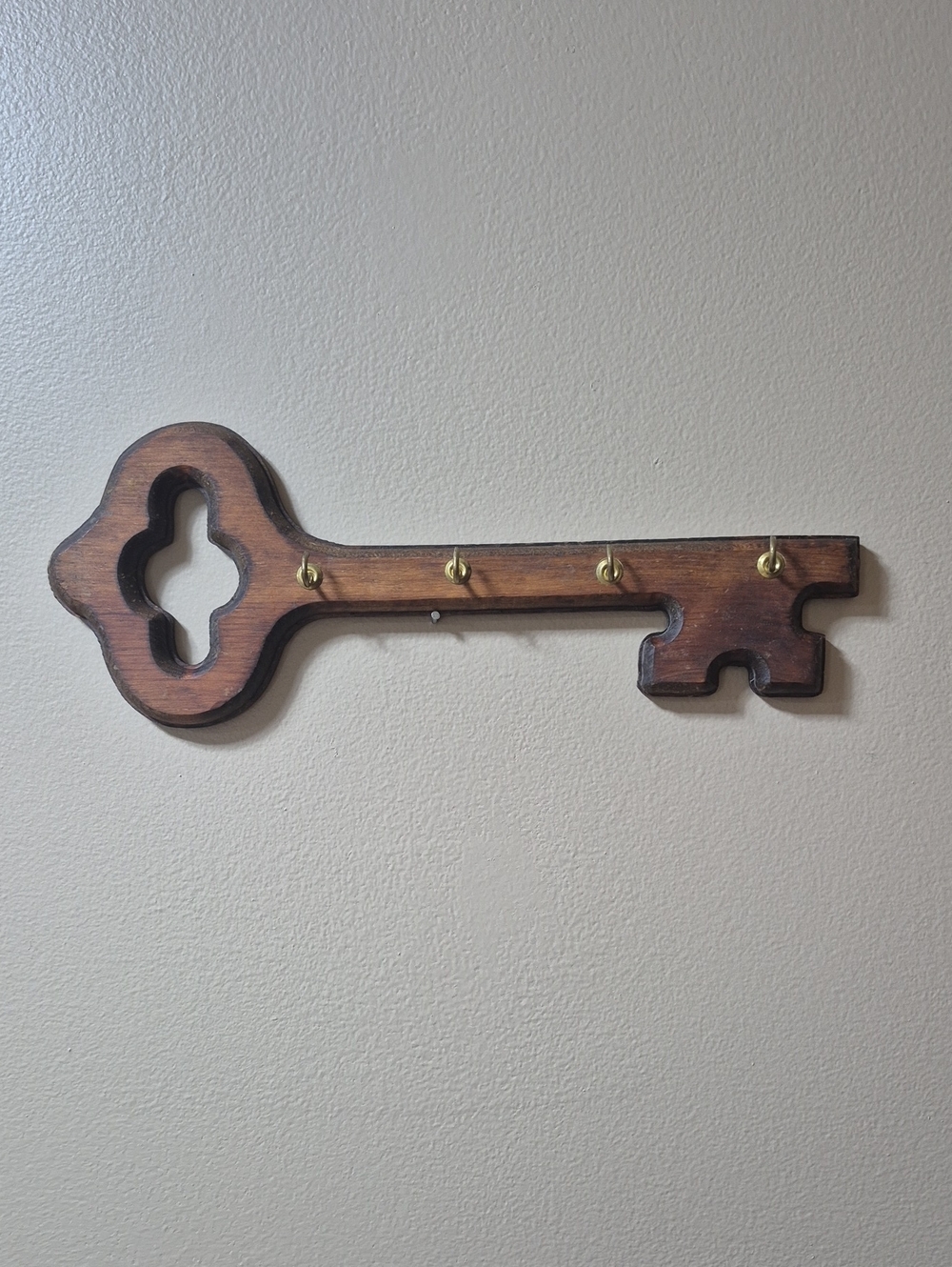 HANDCRAFTED Rustic Brown Wooden Skeleton Key Shaped Wall Hook Key Holder
